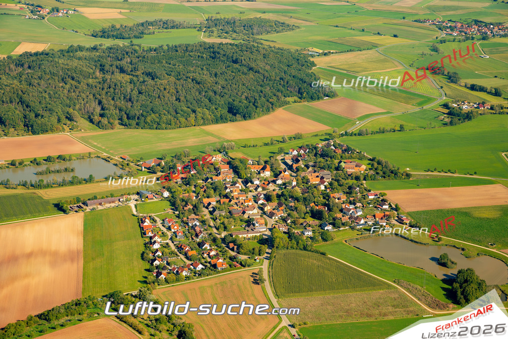 Das Luftbild zeigt :  Windelsbach - Die Luftaufnahme wurde 2023 vom UL-Flugzeug aus erstellt ( keine Drohne ) - Hochauflösende Luftaufnahme - Für grossformatige Ausdrucke geeignet. Die Geschenkidee !Mit Lizenz und Bildrechte bestellbar