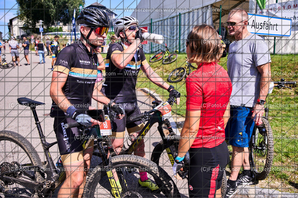 ALP7814_GRANITBEISSER_Zielraum | (C)FotoLois.com, Alois Spandl, 28. GRANITBEISSER Mountainbike-Marathon in St. Georgen am Walde, Sa 3. Sept. 2022.