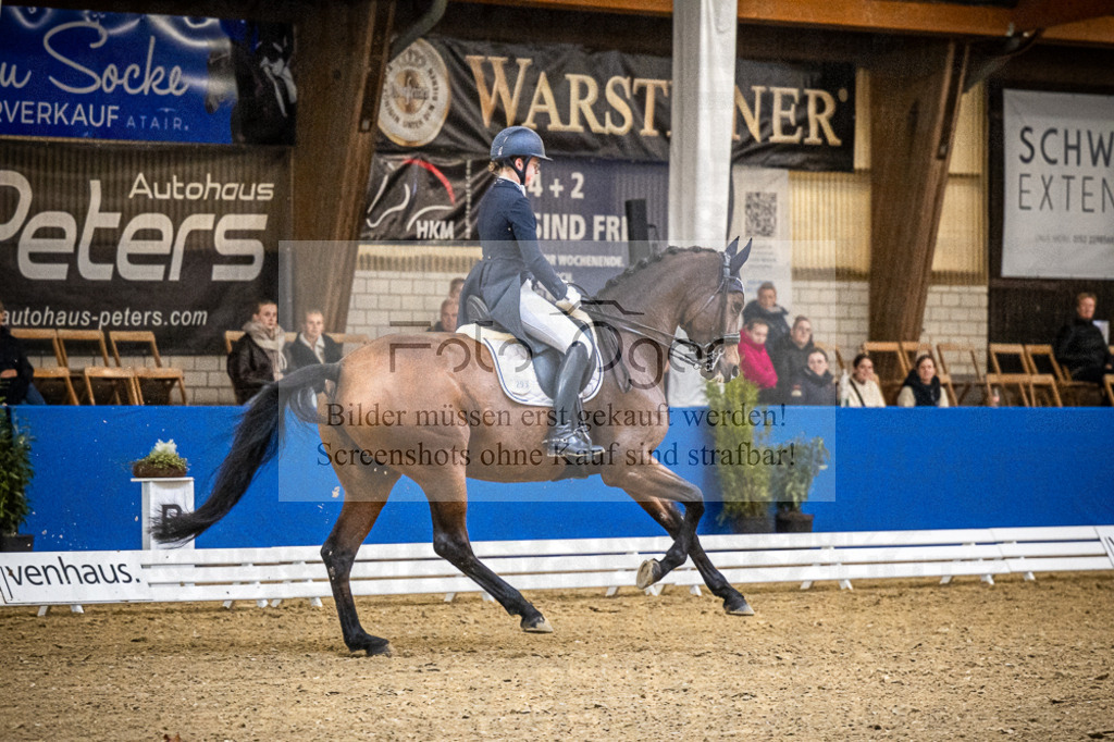 DOS_4405 | Entdecke hochwertige Reitturnierfotos von Foto Oger. Professionell, emotional und authentisch – jetzt Lieblingsmomente im Shop bestellen.Deutschlandweite Turnierfotografie. - Realisiert mit Pictrs.com
