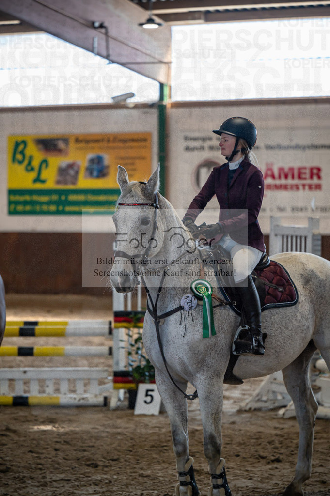 Hallenreittunier Voxtrup 2023 | Entdecke hochwertige Reitturnierfotos von Foto Oger. Professionell, emotional und authentisch – jetzt Lieblingsmomente im Shop bestellen.Deutschlandweite Turnierfotografie. - Realisiert mit Pictrs.com
