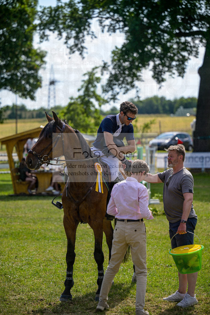 Reitturnier Voxtrup | Entdecke hochwertige Reitturnierfotos von Foto Oger. Professionell, emotional und authentisch – jetzt Lieblingsmomente im Shop bestellen.Deutschlandweite Turnierfotografie. - Realisiert mit Pictrs.com