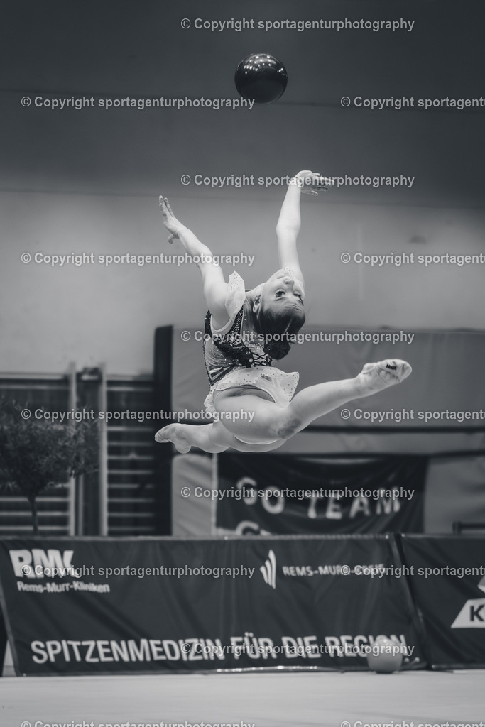 Z7A_3005 | HUN Vivien Peter Gymnastik International 2026 in der Sporthalle Schmiden in Fellbach (Deutschland).Foto: Klaus Gruber / sportagenturphotography - Realisiert mit Pictrs.com