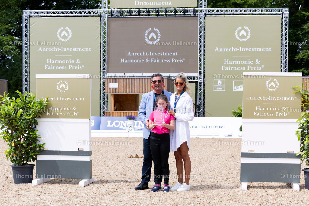 TH_Jörg + Kristina Anrecht_29377 | Al Shiraàa Deutsches Spring- und Dressur-Derby 2025 am 31.05.25 in Hamburg, Thomas Hellmann, Jörg + Kristina Anrecht