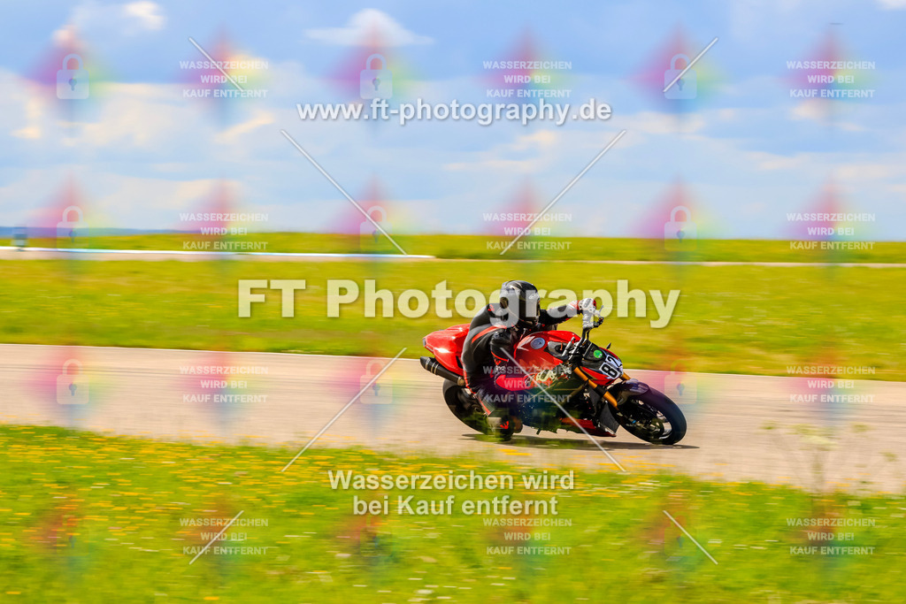 MotoTeam-0488 | Hier findet Ihr Bilder von Touristenfahrten auf der Nürburgring Nordschleife oder von anderen Veranstaltungen die ich besucht habe. Viel Spass beim Durch Schauen 