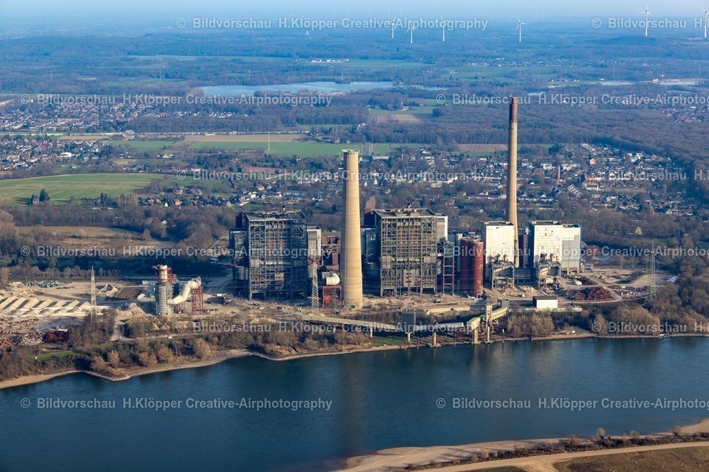 Luftbilder Voerde-8304 | Luftbildfotografie Rückbauarbeiten an den Gebäude- Kraftwerksanlagen des Kohle- Heizkraftwerkes der " Steag Energy Services GmbH " in Möllen an der Frankfurter Straße in Voerde (Niederrhein) im Ruhrgebiet im Bundesland Nordrhein-Westfalen, Deutschland. - Realisiert mit Pictrs.com