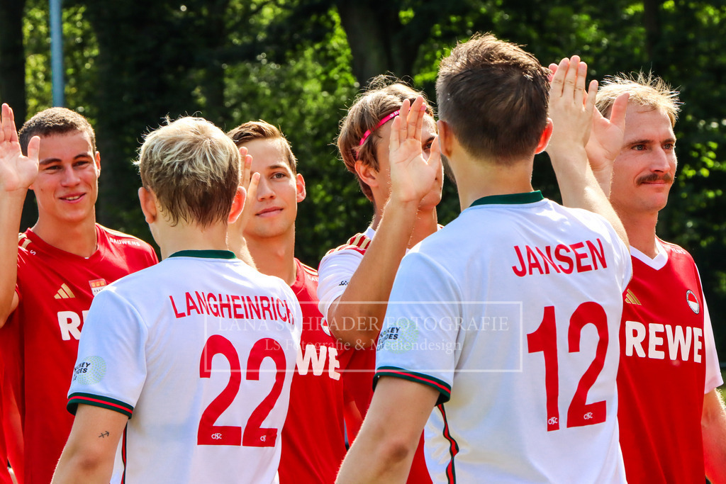 HERREN BUNDESLIGA Rot-Wei_ K_ln - Crefelder HTC 07.09.24 K_ln-007 | lanaschraderfotografie - Realisiert mit Pictrs.com