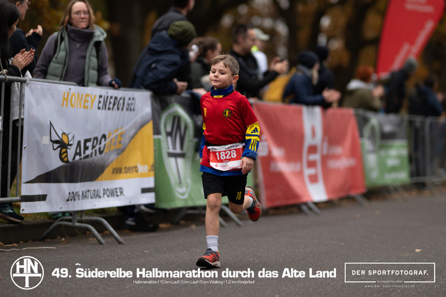 Süderelbe Halbmarathon 2025 I 09.11.2025 I Fotograf_DerSportfotograf.I 00193 | Der Sportfotograf. - Realisiert mit Pictrs.com
