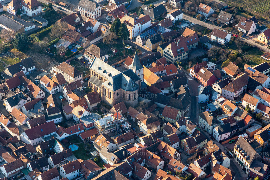 St. Georg | Luftbild: St. Georg im Ortsteil Arzheim in Landau im Bundesland Rheinland-Pfalz in Deutschland. Foto: IMG_130759.jpg vom 09.03.2022 durch ©2025 Werner Riehm fly-foto.de/copyright - Realisiert mit Pictrs.com