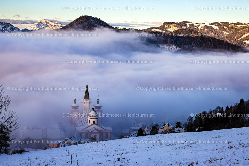 Mariazell Basilika Morgennebel Stehralm 3112020-0509 | Fotos und Fotoprodukte - Realisiert mit Pictrs.com