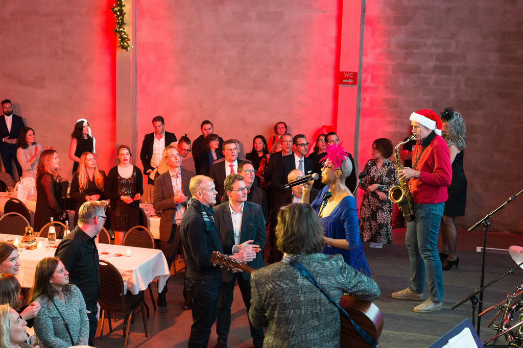 158Detecon_Weihnachtsfeier2019_Foto_SWernz_SSW_2217 | Fotograf Köln - Realisiert mit Pictrs.com