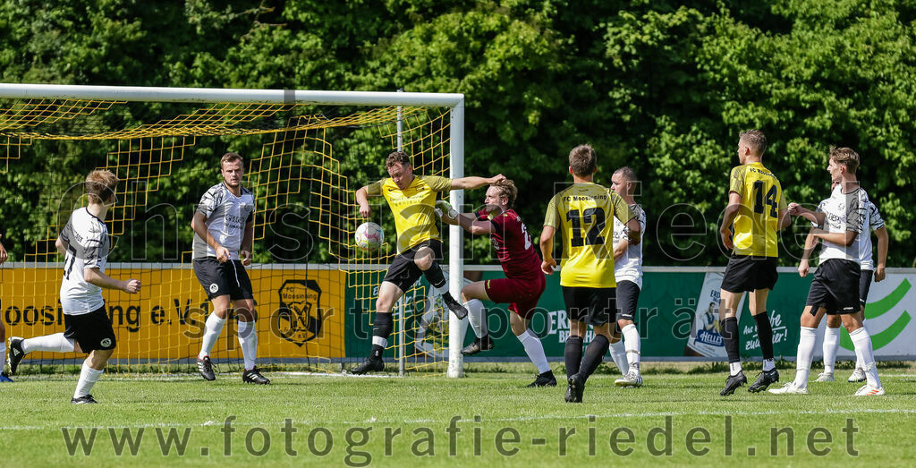 2023-07-09_071_FC_Moosinning_II_gegen_FC_Herzogstadt | Moosinning, Deutschland, 09.07.2023:
Fußball, Kreisliga 2023 / 2024, Testspiel, FC Moosinning II gegen FC Herzogstadt, Endergebnis: 2:1

Foto: Christian Riedel / fotografie-riedel.net