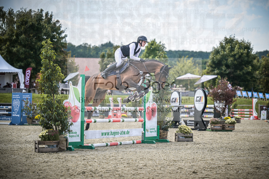 DOS_6806 | Entdecke hochwertige Reitturnierfotos von Foto Oger. Professionell, emotional und authentisch – jetzt Lieblingsmomente im Shop bestellen.Deutschlandweite Turnierfotografie. - Realisiert mit Pictrs.com