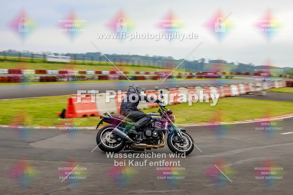 OBK-5373 | Hier findet Ihr Bilder von Touristenfahrten auf der Nürburgring Nordschleife oder von anderen Veranstaltungen die ich besucht habe. Viel Spass beim Durch Schauen 