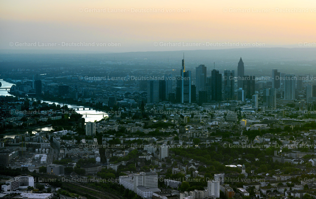 3292561 | Skyline Frankfurt am Main