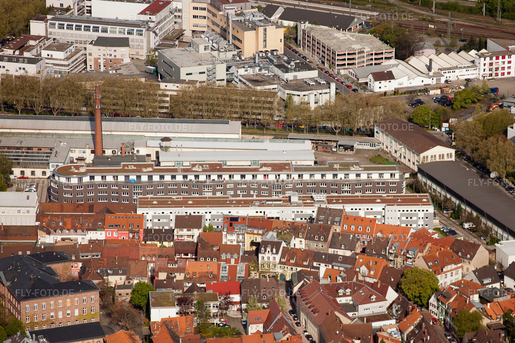 Luftbild: Durlach, Zur Giesserei im Ortsteil Durlach in Karlsruhe im Bundesland Baden-Württemberg in Deutschland. Foto: IMG_26079.jpg vom 23.04.2010 durch Werner Riehm/FLY-FOTO.de