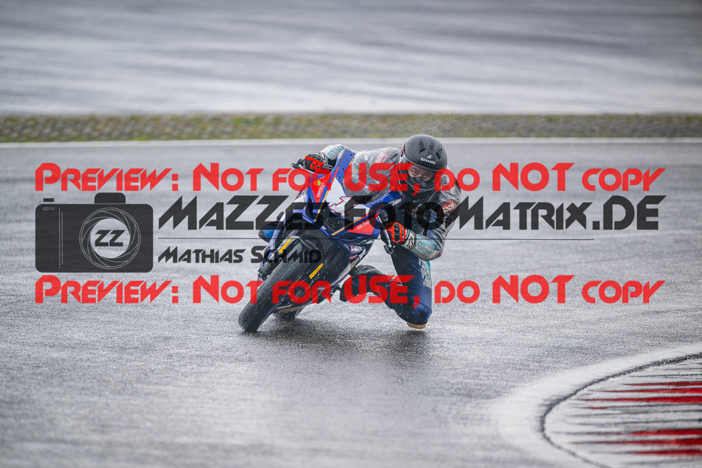 MaZZes_FotoMatrix_240830_6007705_2189 | R7