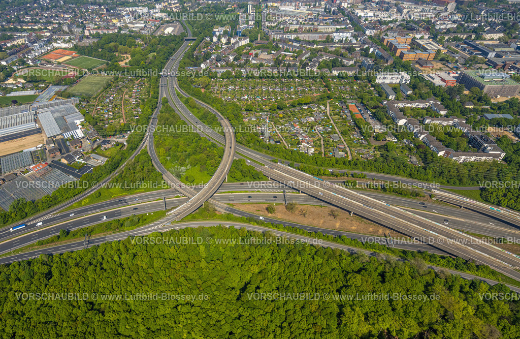 Duesseldorf240501338 | Luftbild, Düsseldorf-Bilk Kreuz, Autobahn A46 Düsseldorf-Bilk und Münchener Straße, am Fleher Wald, KKGV Kleingartenverein, Flehe, Düsseldorf, Rheinland, Nordrhein-Westfalen, Deutschland