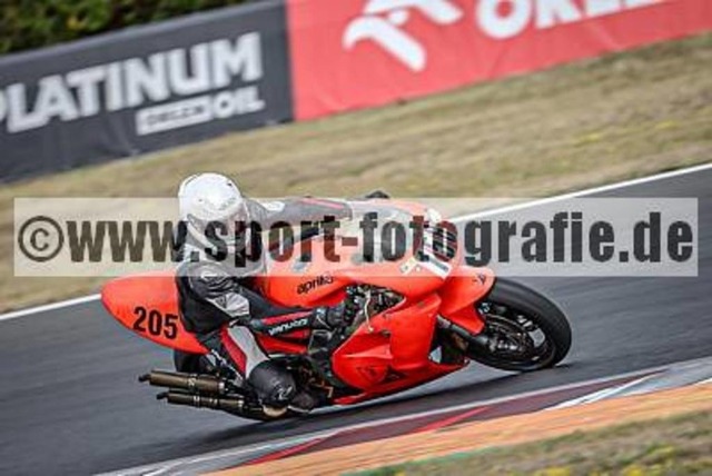 pube5122 | Professionelle Fotos von Sportveranstaltungen, aber auch Hochzeiten und anderen Events. - Realisiert mit Pictrs.com