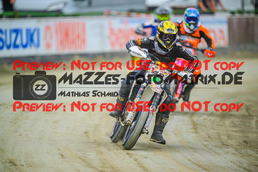 MaZZes_Fotomatrix_20250502_6007705_5590 | UE40