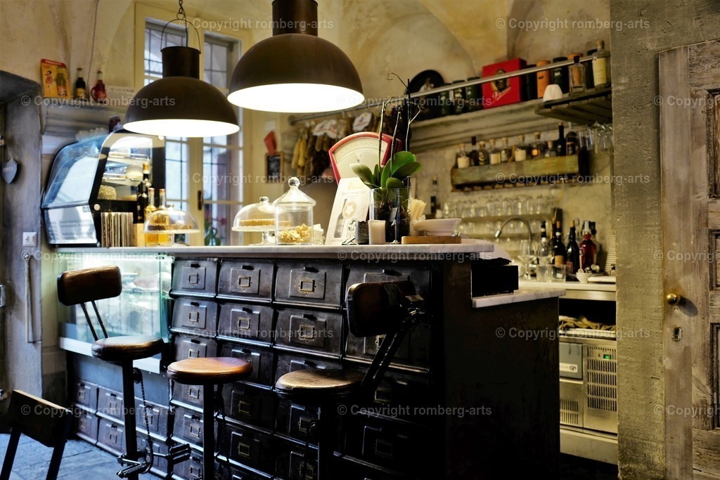 L1110666 (2) | romberg-arts, romberg-arts.de, www.romberg-arts.de, Foto_Online_Shop, Julia Fuhrmann, Köln, Fotos, Fotografie, Fotokunst, Kunstdrucke, Naturfotos, Aktfotos, Nacktfotos, schwarz_weiß_Fotos, Blumenfotos, Blumen, Tiere, Beton, Korrosion, Lächeln, Drucke