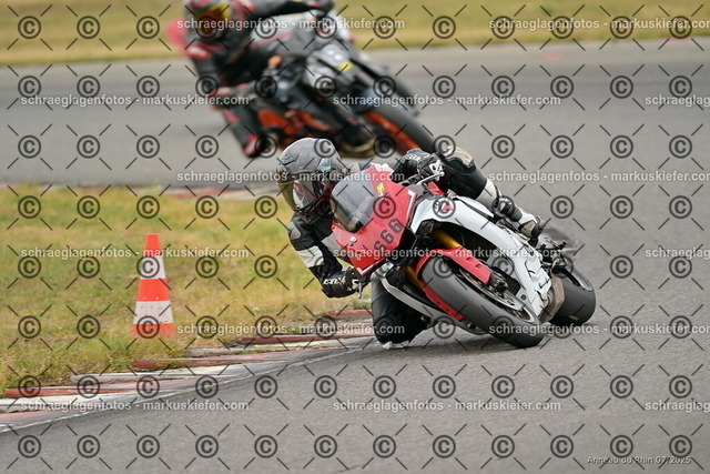 25bt05-1494 | markuskiefer.com - Realisiert mit Pictrs.com