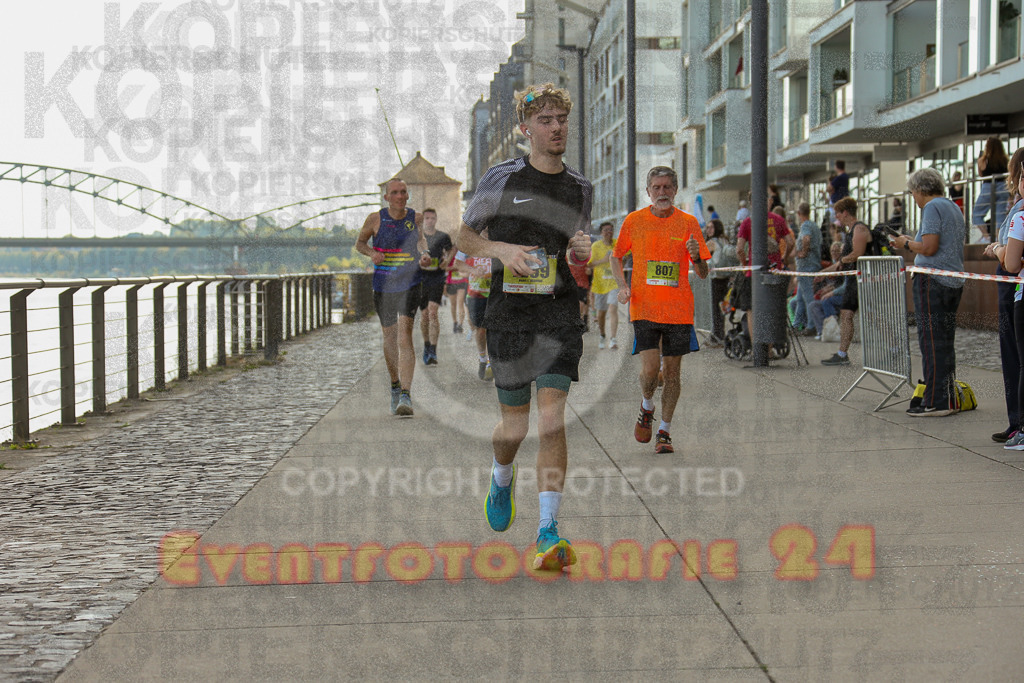 250920_1450_EX1_7842 | Sportfotografie im Rhein-Sieg Kreis, Köln, Bonn, NRW, Rheinland Pfalz, Hessen, etc. Unser Tätigkeitsfeld umfasst den Laufsport vom Volkslauf über den Marathon, Duathlon, Triathon bis zum Ultralauf wie Kölnpfad Ultra oder Schindertrail.