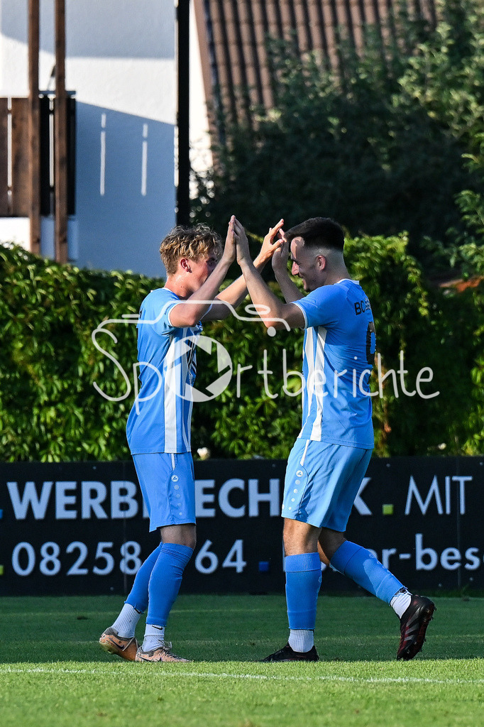 BC Aichach - VfR Neuburg | Jubel nach 1-0 Aichach 9
