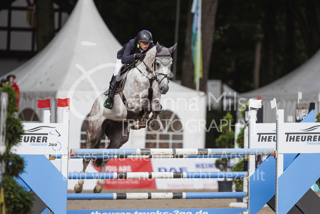 240912_OWLCh_SprPf-M-132 | Deine schönsten Turniermomente als professionelle Fotos! Entdecke hochwertige Pferdesport-Fotografie im Online-Shop. Jetzt Fotos finden & bestellen!