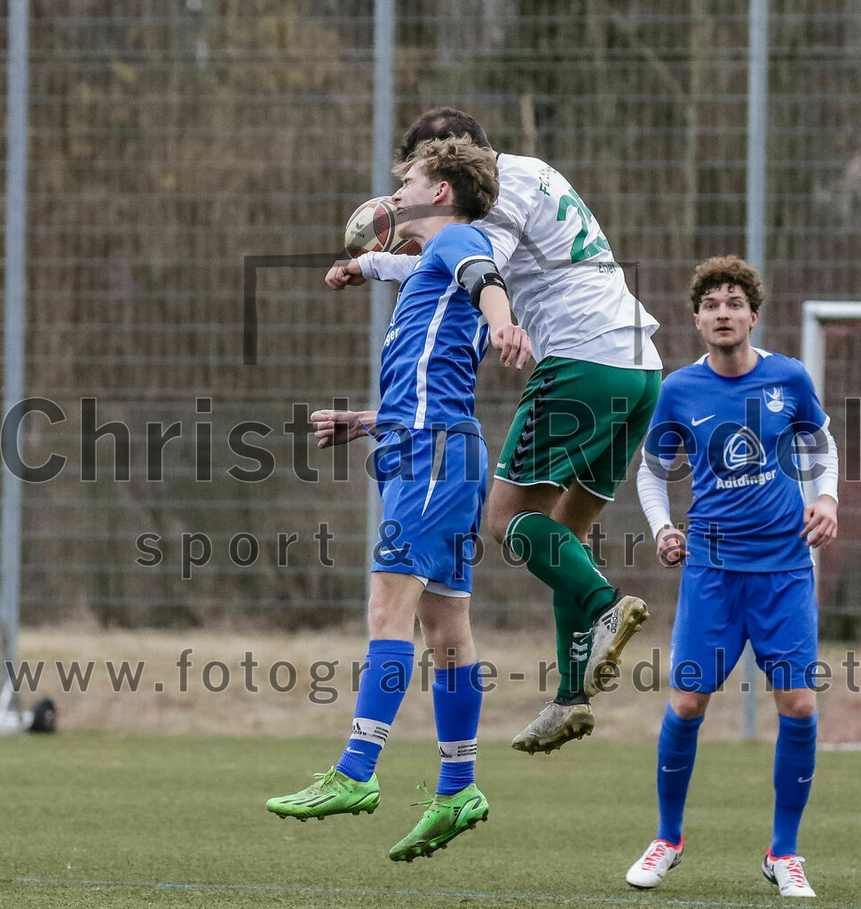 2024-02-17_045_FC_Schwaig_gegen_SV_Kranzberg | Marzling, Deutschland, 17.02.2024:
Fußball, Landesliga Südost 2023 / 2024, Testspiel, FC Schwaig gegen SV Kranzberg, Endergebnis: 4:1

Johannes Lühr (SV Kranzberg, #13), Tobias Bartl (FC Schwaig, #37)

Foto: Christian Riedel / fotografie-riedel.net