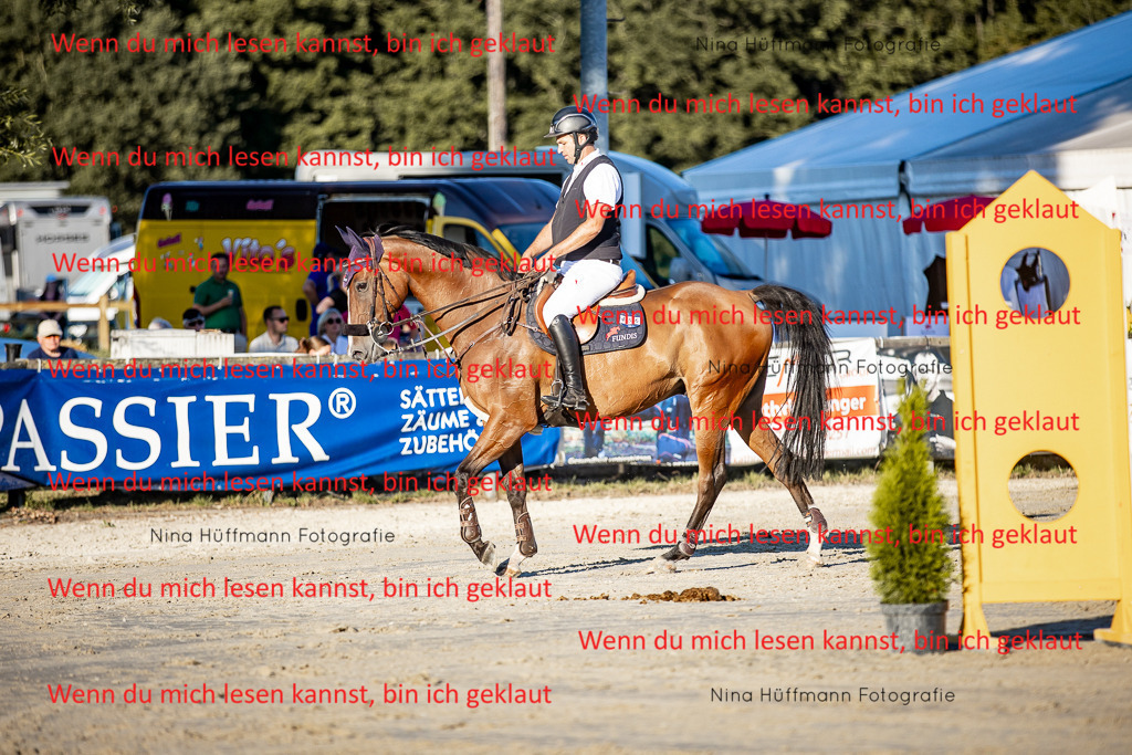 BK1A8459 | Turnierbilder Turnierfotos Nina Hüffmann Turnierfotografie Pferdefotografie Tierzeichnung Haustierzeichnung Pferdezeichnung Hundezeichnung Videograf  - Realisiert mit Pictrs.com