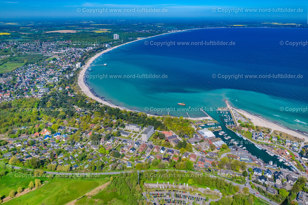 Timmendorf_Timmendorfer_Strand_ELS_5162010524 | NIENDORF/OSTSEE 01.05.2024 Küsten- Landschaft am Sandstrand in Niendorf/Ostsee im Bundesland Schleswig-Holstein, Deutschland. // Coastline on the sandy beach in Niendorf/Ostsee in the state Schleswig-Holstein, Germany. Foto: Martin Elsen