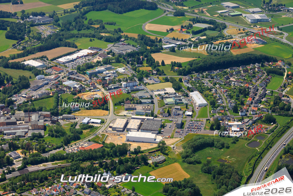 Die Luftaufnahme der Stadt Selb wurde vom UL-Flugzeug heraus erstellt ( keine Drohne )- hohe Auflösung für beste Qualität