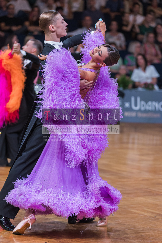 20250819_WDSF-Open-Std-Youth_0919 | Tanzsportbilder, Standardtanz, Lateintanz, WDSF, DTV, LTVB, dancecomp, goc, hessen tanzt, blaues band der spree, walzer, tango, wiener walzer, slowfox, quickstepp, samba, rumba, cha-cha-cha, paso doble. jive, hd-kroft photography, turniertanzsport