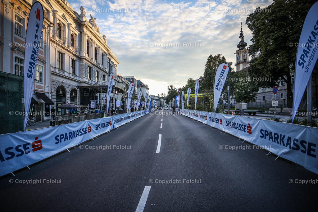 A-BINDER_20220922_0015 | LINZ,  AUSTRIA,22.Sept. 2022 - Night Run, Image shows Night Run.
Photo: Sportmediapics.com/ Manfred Binder
