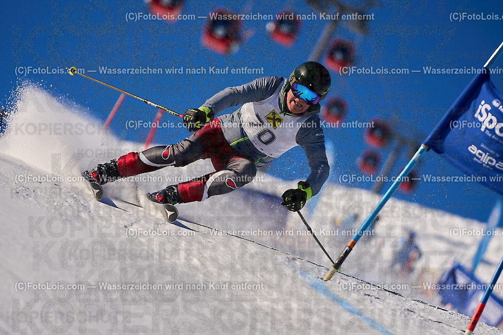 ALP2901_MASTERS-Cup_GS-B Herrn_Posner Juergen | (C)FotoLois.com, Alois Spandl. FIS Masters-Cup Wildschönau, Giant Slalom auf der Piste Schatzberg GS, Siegerehrung auf dem Dorfplatz Niederau, Sa 13. Januar 2024.