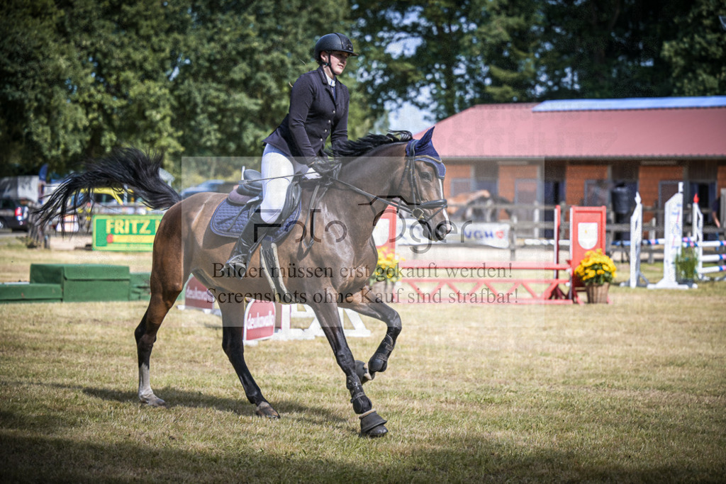 DOS_0757 | Entdecke hochwertige Reitturnierfotos von Foto Oger. Professionell, emotional und authentisch – jetzt Lieblingsmomente im Shop bestellen.Deutschlandweite Turnierfotografie. - Realisiert mit Pictrs.com