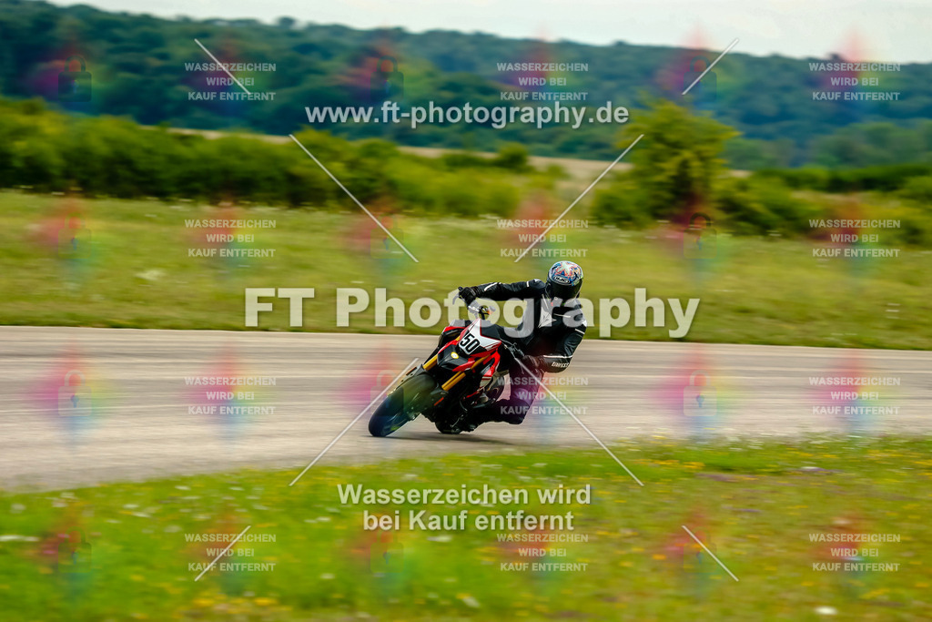 Chambley Juli-3235 | Hier findet Ihr Bilder von Touristenfahrten auf der Nürburgring Nordschleife oder von anderen Veranstaltungen die ich besucht habe. Viel Spass beim Durch Schauen 