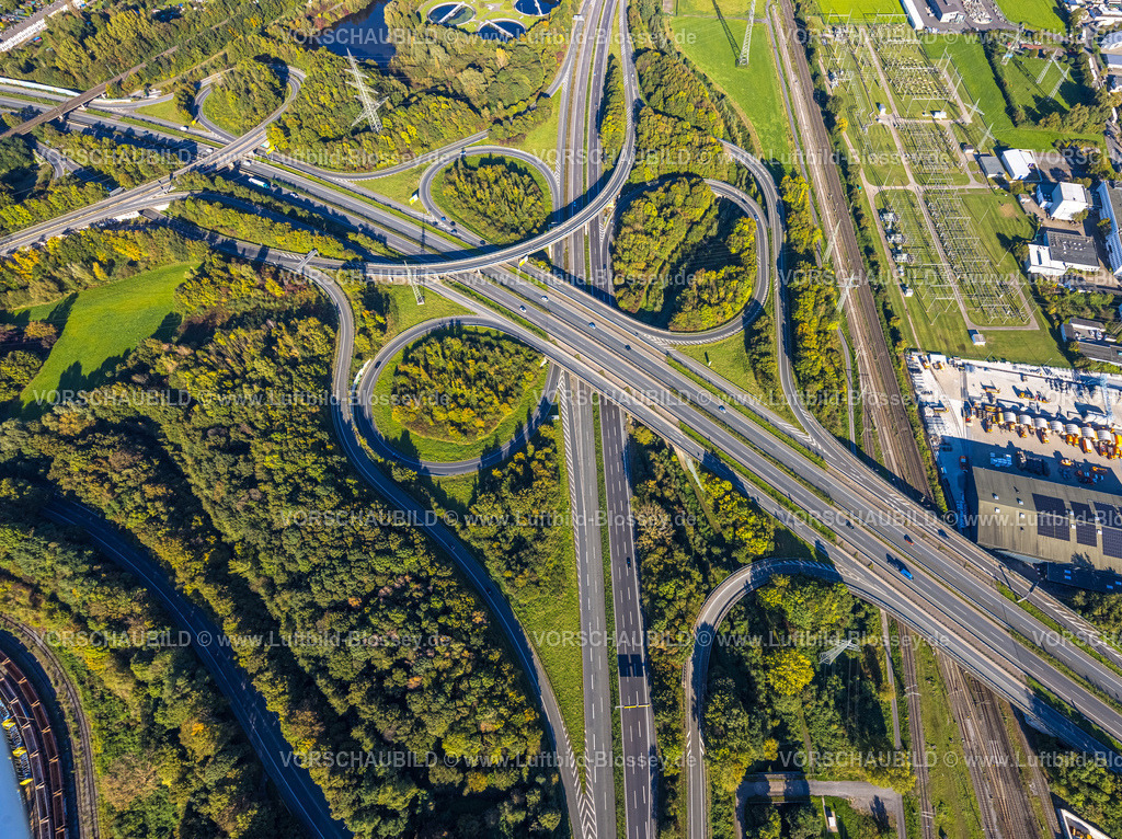 Dortmund241006396 | Luftbild, Straßenkreuz Bundesstraße B236 und Brackeler Straße, Stromstation Wambel, Alt-Scharnhorst, Dortmund, Ruhrgebiet, Nordrhein-Westfalen, Deutschland