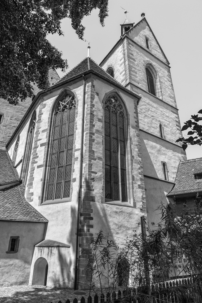 Leonhardskirche | Die Leonhardskirche in der Stadt Basel. - Realisiert mit Pictrs.com