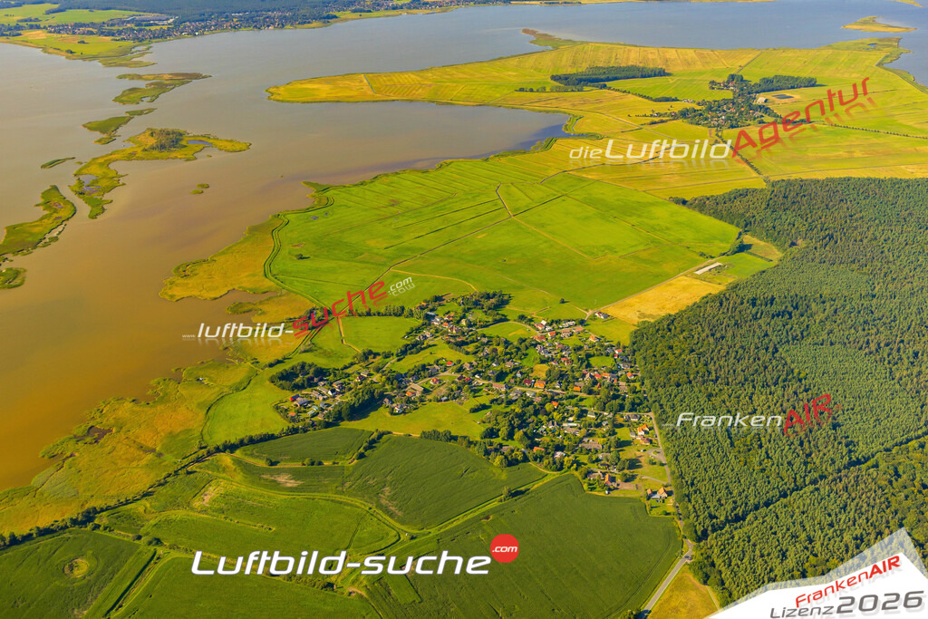 Neuendorf-Heide Saal Bild- Das Luftbild wurde 2025 vom UL-Flugzeug heraus erstellt ( keine Drohne bzw. Drohnenaufnahme ) - Hochauflösende Luftaufnahme -Nicht vergleichbar mit Google Maps oder Satelittenbilder- Die Geschenkidee !Mit Lizenz und Bildrechte bestellbar - CC