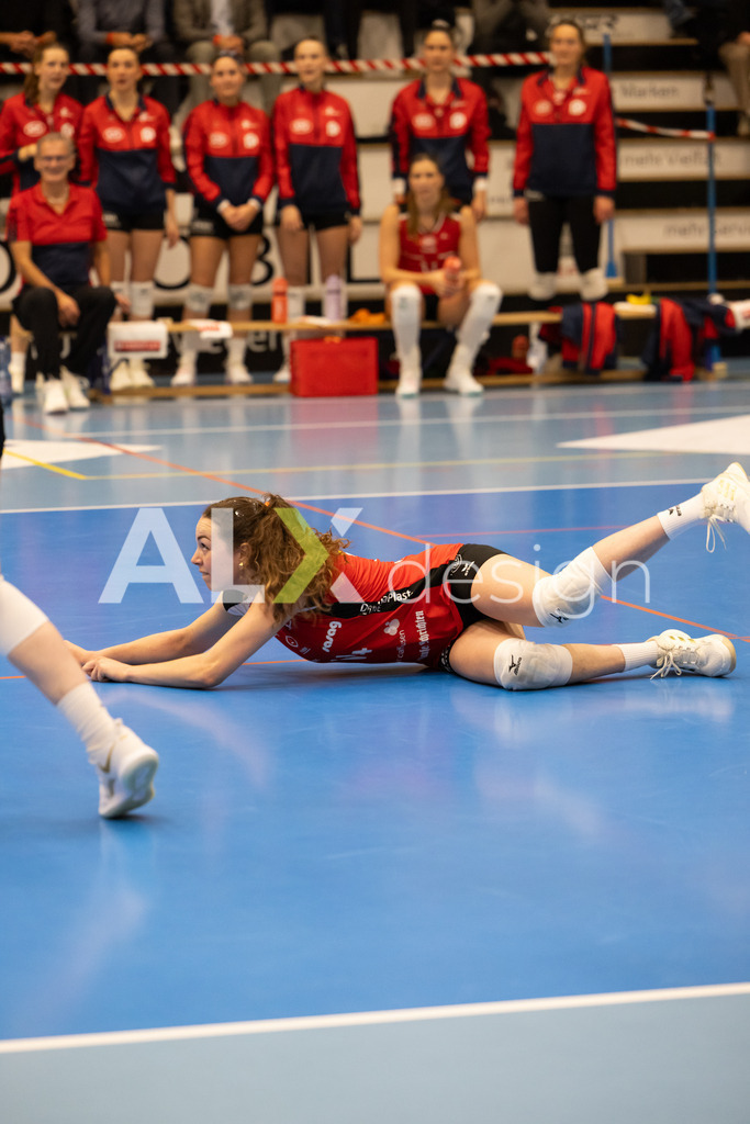 Volleyball I Frauen I Saison 2025-2026 I CEV Volleyball Challenge Cup 2026 | Women I 16th Finals I VC Kanti Schaffhausen - TJ Ostrava I 03.12.2025 | VC Kanti Schaffhausen - 14 Josipa Marković (HR) – Aussen - Realisiert mit Pictrs.com