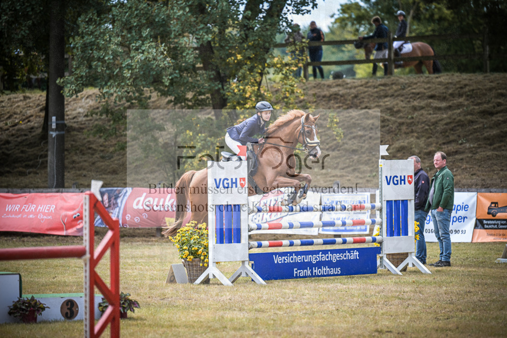 DOS_0485 | Entdecke hochwertige Reitturnierfotos von Foto Oger. Professionell, emotional und authentisch – jetzt Lieblingsmomente im Shop bestellen.Deutschlandweite Turnierfotografie. - Realisiert mit Pictrs.com