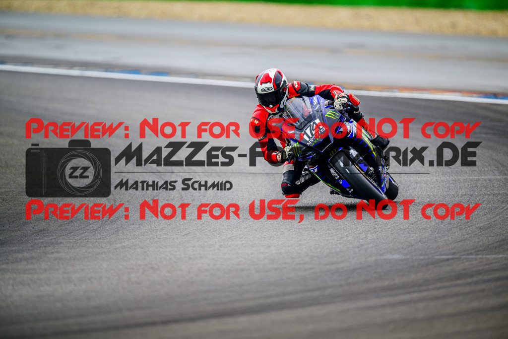 MaZZes_FotoMatrix_240614_6007705_8105 | GELB