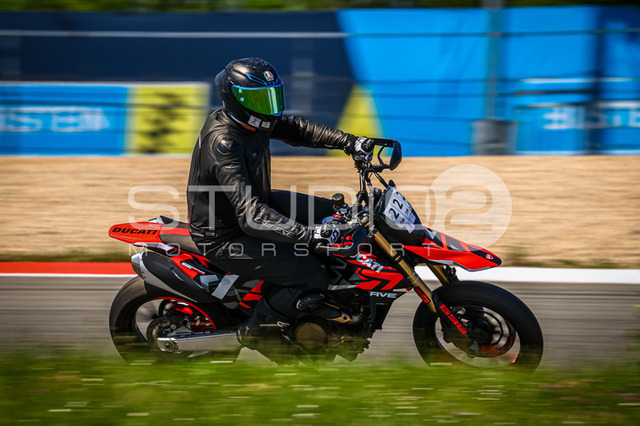 0222-260527NBR-006_222 | Deine Full-Service-Agentur für ✔️Videoproduktionen und ✔️Motorsportfotografie Jetzt Angebot anfragen!