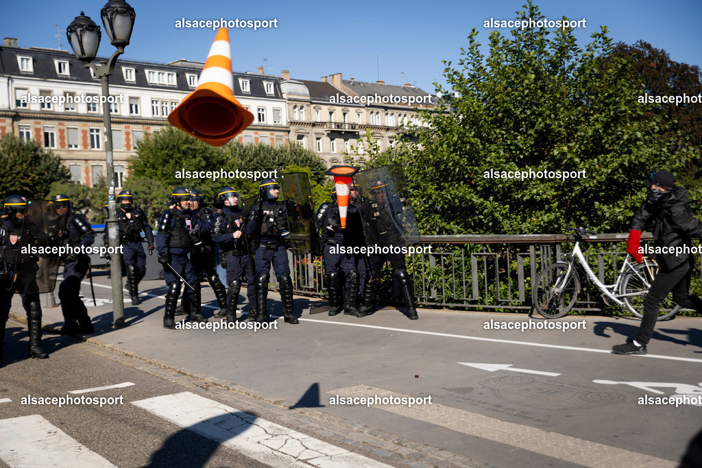 _B7A0458 | manifestation de lycéens à Strasbourg, le 6 octobre 2026, dans le cadre d’un mouvement national de protestation contre les conditions d’apprentissage. - Realisiert mit Pictrs.com