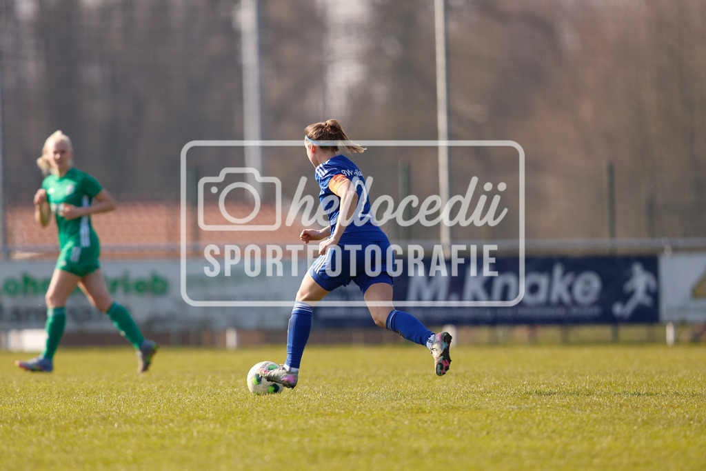 Fußball I Frauen I Saison 2025-2026 I Oberliga Niedersachsen I 17. Spieltag I TuS Lutten - BW Hollage-120 | realhellocedii - Realisiert mit Pictrs.com
