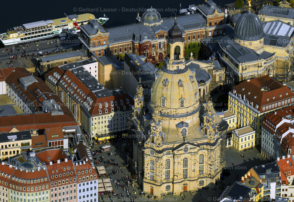 2888102 | DRESDEN  Kirchengebäude " Frauenkirche " in Dresden im Bundesland Sachsen, Deutschland. // Church building " Frauenkirche " in Dresden in the state Saxony, Germany. Foto: Gerhard Launer