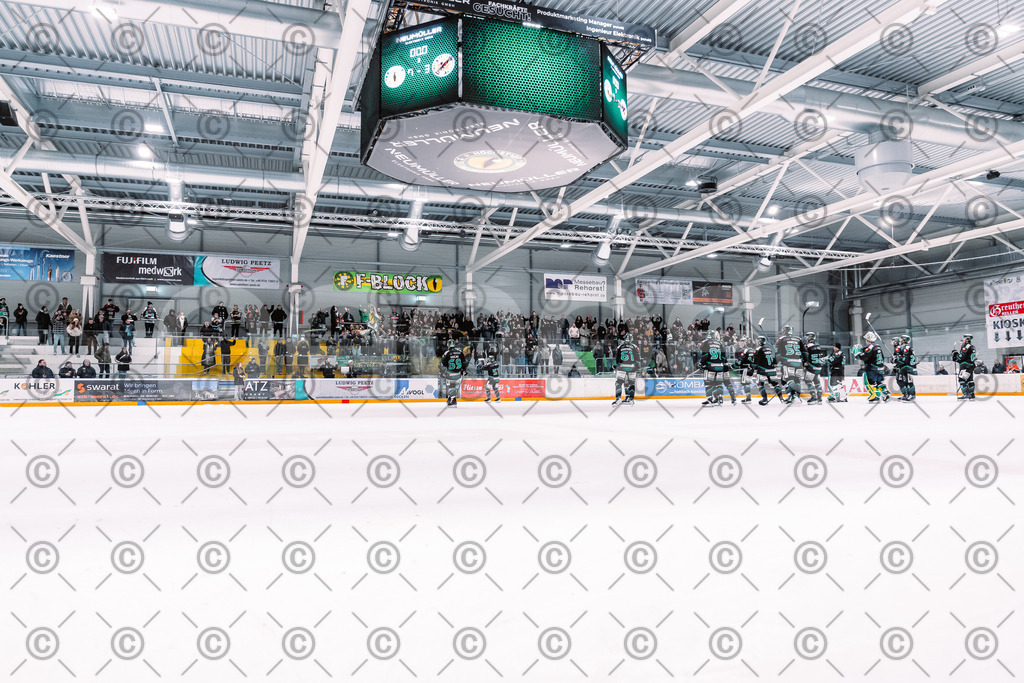 Alligators_vs_Passau_03_12_2025-71 | Höchstadt Alligators Fotogalerie: Eishockey-Action aus Franken. Professionelle Spielfotos, Portraits & Stadionbilder zum Download. Jetzt entdecken! - Realisiert mit Pictrs.com
