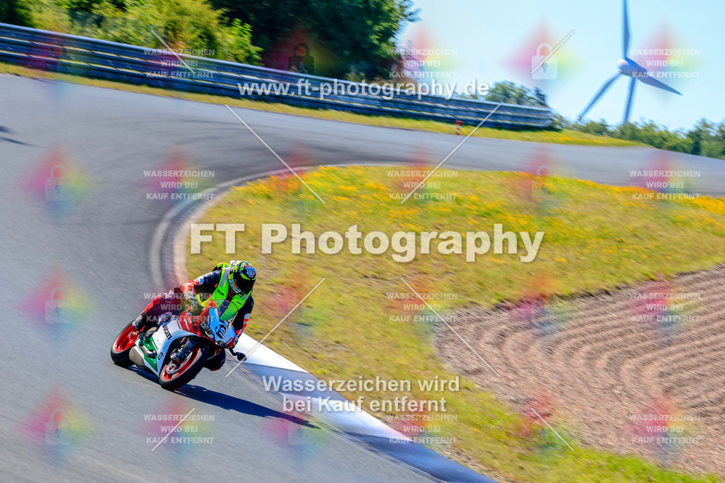 _TCM5657 | Hier findet Ihr Bilder von Touristenfahrten auf der Nürburgring Nordschleife oder von anderen Veranstaltungen die ich besucht habe. Viel Spass beim Durch Schauen 