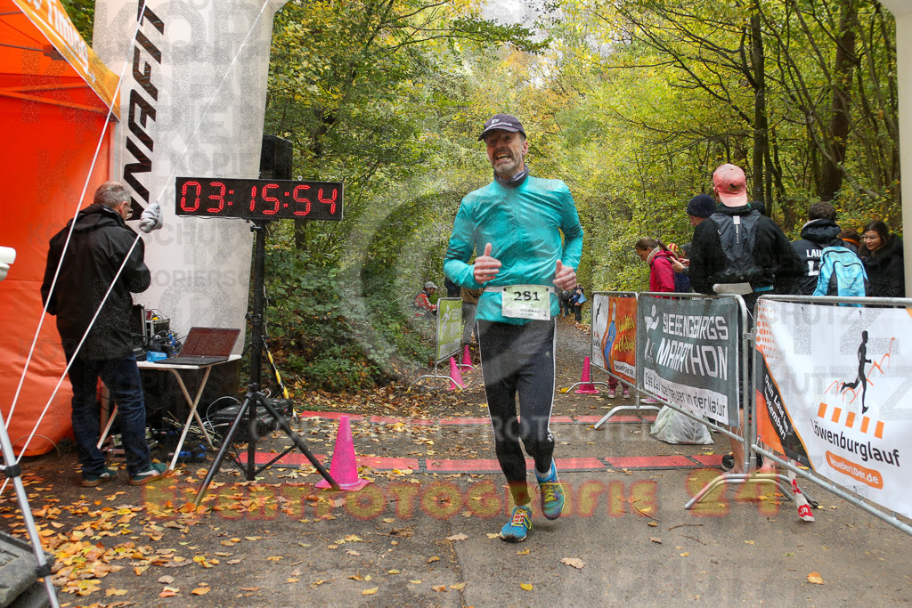 251026_1317_EX1_3109 | Sportfotografie im Rhein-Sieg Kreis, Köln, Bonn, NRW, Rheinland Pfalz, Hessen, etc. Unser Tätigkeitsfeld umfasst den Laufsport vom Volkslauf über den Marathon, Duathlon, Triathon bis zum Ultralauf wie Kölnpfad Ultra oder Schindertrail.